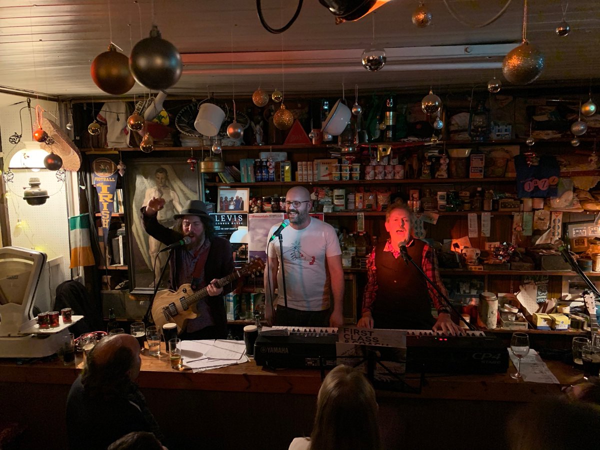 Great night of Bowie and Byrne songs <a href="/LevisBallydehob/">leviscornerhouse</a> Sharing a few photos and videos as <a href="/Jason_X_Lee/">Jason Lee</a> was not in attendance ;-) photos.app.goo.gl/YsjDXVhqGvENNi…