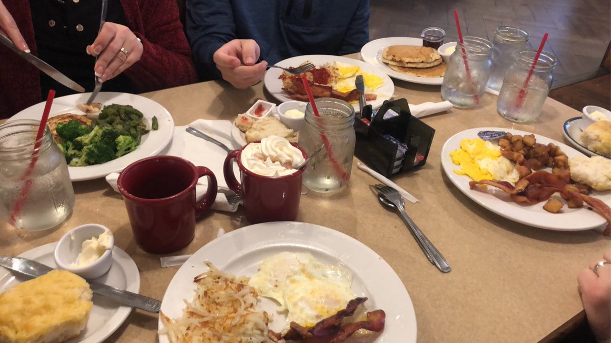 FerrellWade's tweet image. Y’all mind if I have a lil mid day supper?