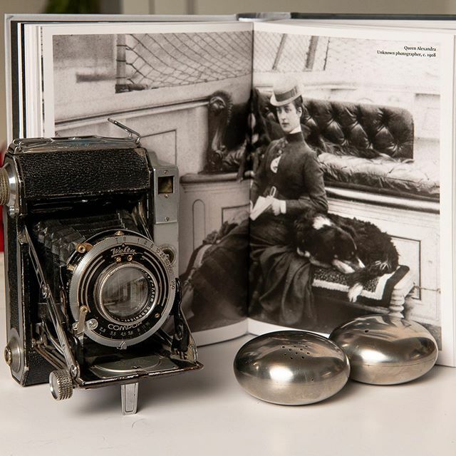 JacquiJR's tweet photo. Lucky to have a vintage theme to presents this year - hit the right notes.
.
.
#welta #weltawatur #prewarcamera #tookitapart #putitbacktogether #dogphotographythroughtheages #vintagedogphotography #georgjensen #stainlesssteel #georgjensensaltandpepper #i… https://t.co/e18m95MZ2b https://t.co/z9roYKi6uH