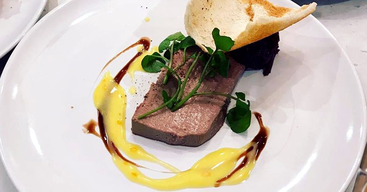 ProjectDinnerUK's tweet photo. Wondering what to do in this space of time between Christmas and New Year? How about preparing for 2020 by booking a luxury dinner party with us? Check out our website for booking details! #DinnerParty #HireAChef #PrivateChef #LuxuryDining #NewYear #Derbyshire #Yorkshire https://t.co/iZaTRpnJLi
