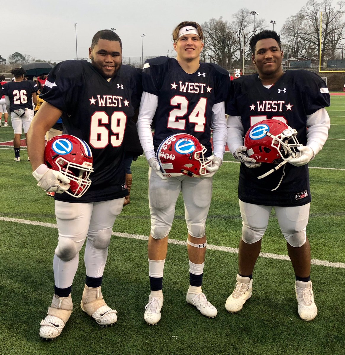 Treywhite721's tweet photo. Miss playing with the boys https://t.co/3NoEtcVpcb