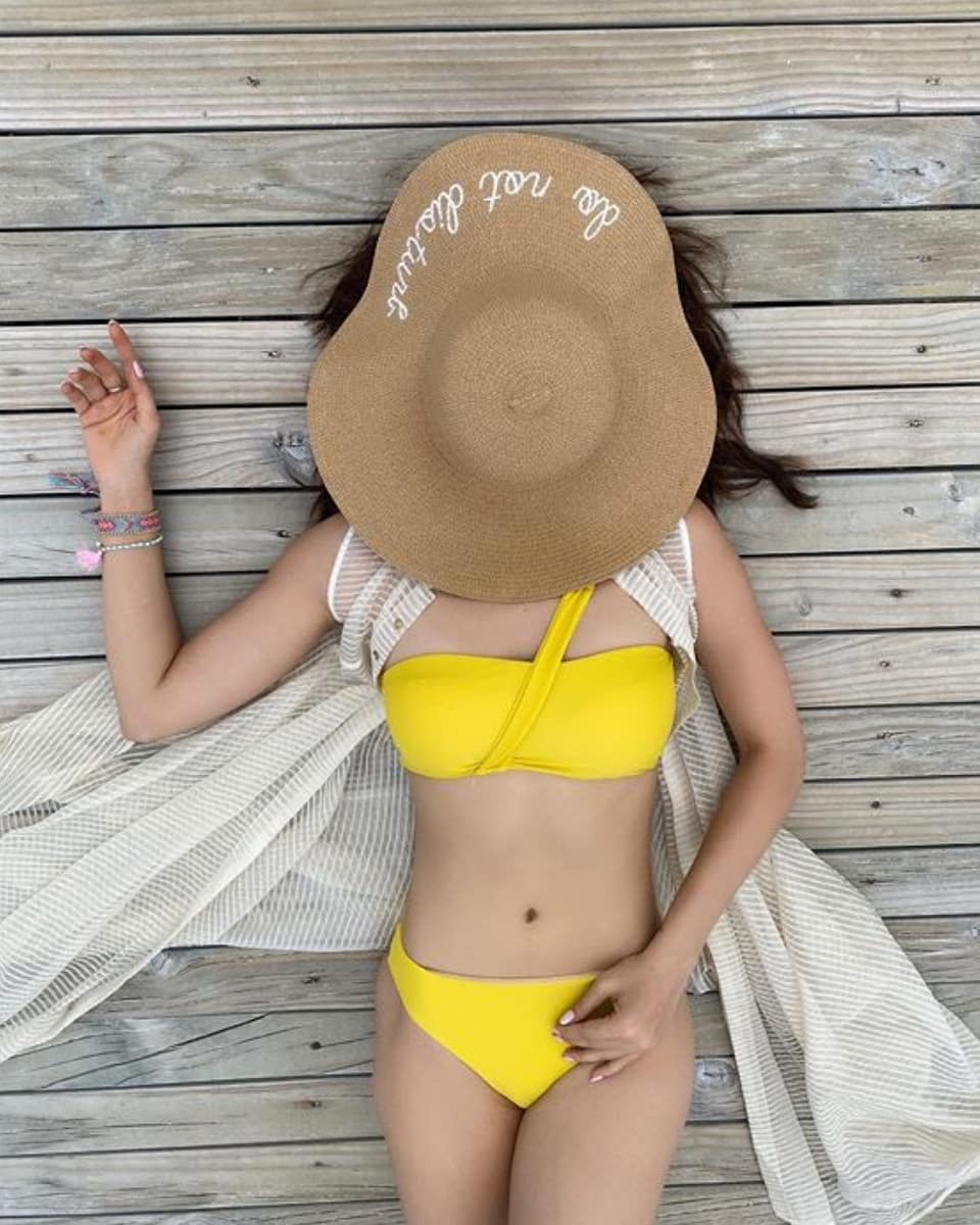 Unseen Celebs Bollywood Hollywood Actress & Models (@photosunseen) on Twitter photo Hotness Overloaded 🔥 ! <a href="/karishmaktanna/">Karishma Tanna</a> looking fabulous in this yellow colour bikini . 💛
Follow @bollywoodbikinibabes
⠀⠀⠀⠀⠀⠀⠀⠀⠀⠀⠀ unseen.photos/hotness-overlo… Hotness Overloaded 🔥 ! <a href="/karishmaktanna/">Karishma Tanna</a> looking fabulous in this yellow colour bikini . 💛
Follow @bollywoodbikinibabes
⠀⠀⠀⠀⠀⠀⠀⠀⠀⠀⠀ unseen.photos/hotness-overlo…