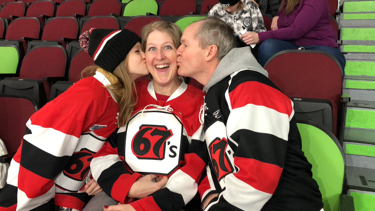 Merry KISSmas! Go Ottawa go! #allconnected <a href="/Ottawa67sHockey/">Ottawa 67’s</a> @67BoosterClub #noquit <a href="/TELUS/">TELUS</a> #telus