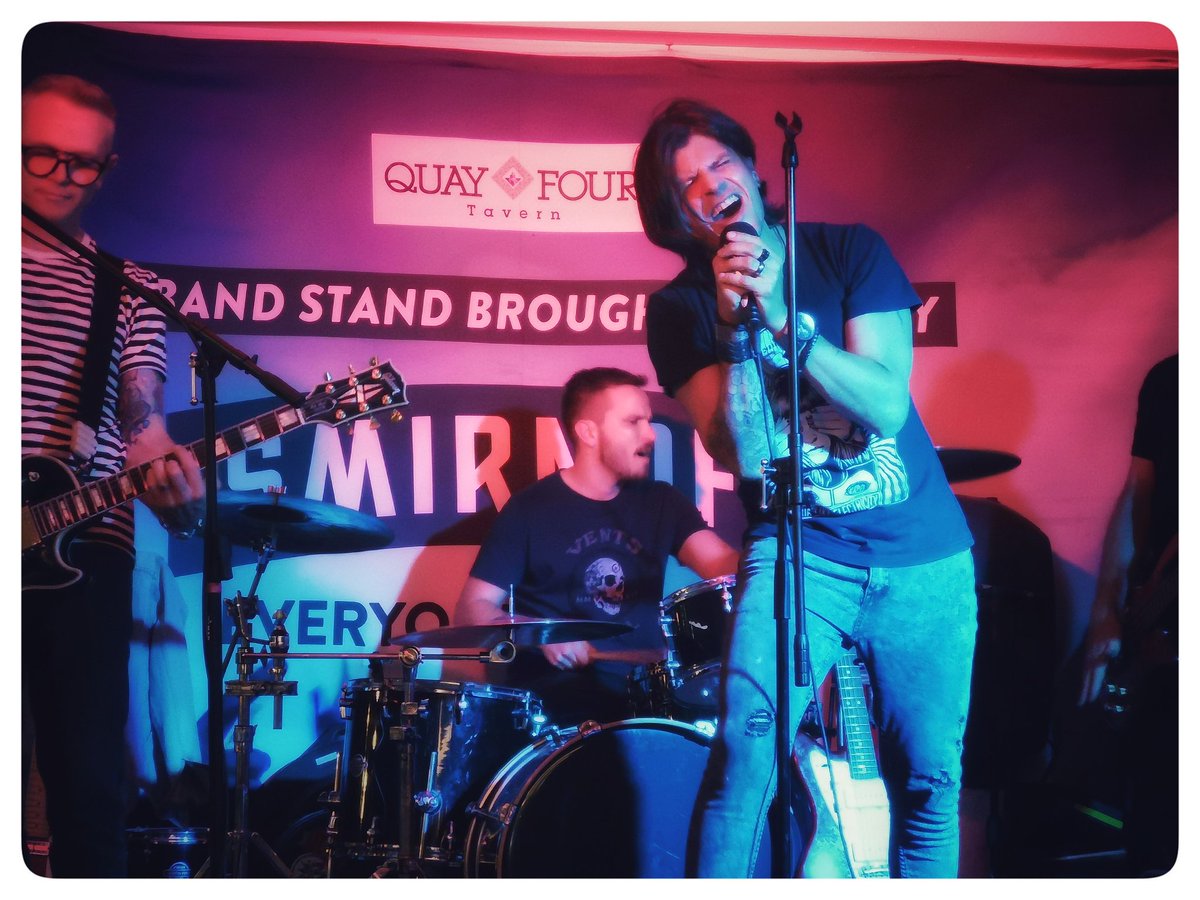 Shenanigans with <a href="/WONDERboomBand/">WONDERboom</a> last night 🖤