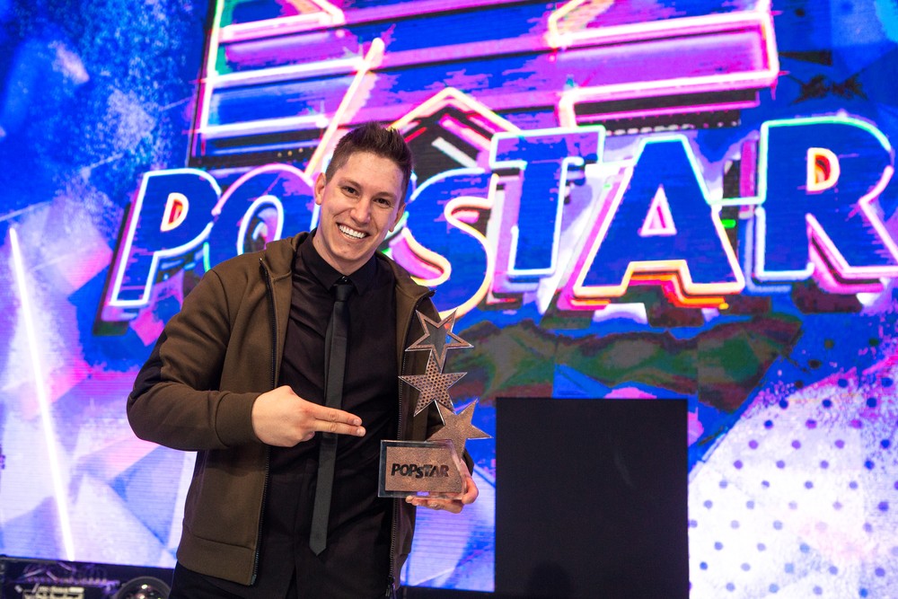 Jakson Follmann é o nosso campeão! 🥇
"Foi uma jornada difícil, dura, árdua, de altos e baixos. Mas, acho que cumpri minha missão" ➡️ glo.bo/2Q6q0Lf #PalcoPopstar #Popstar