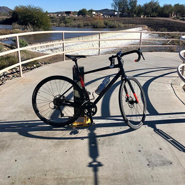 dbwilldo's tweet image. Snuck in 13 cold and windy miles this morning. #myspecialized ift.tt/37kIXQa