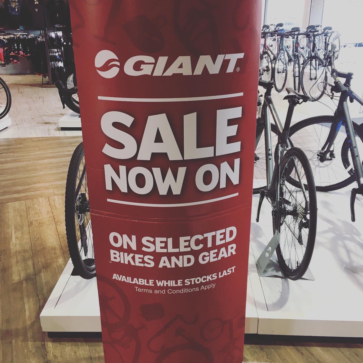 30% off all 2019 road,mountain,hybrid and electric bikes. Pop down and check out some epic bargains! #2019 #2020iscoming #giantbikes #giantswansea #bargains