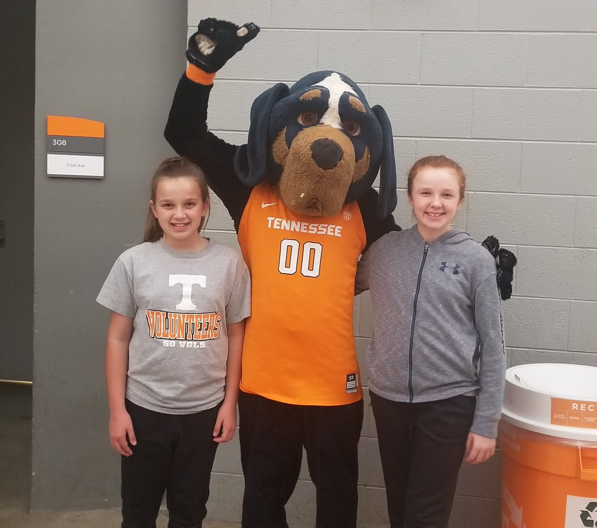 mchone_misty's tweet photo. #goladyvols https://t.co/myxap3lLXF