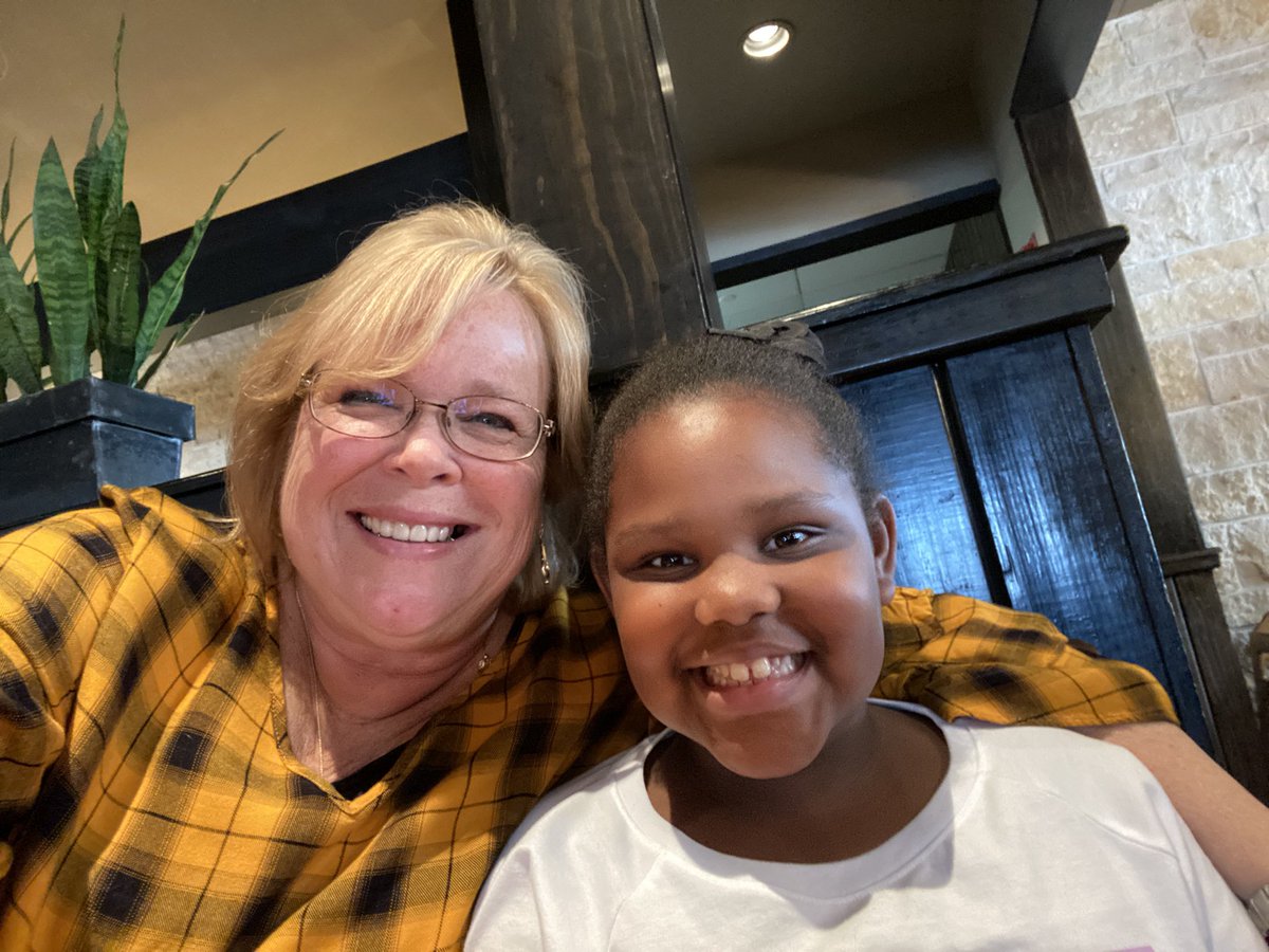 Rmanross_7's tweet photo. Enjoying my break, but seeing this precious girl just made my day!! Made my heart smile.@DCEtrailblazers https://t.co/7IHnwl4QKH