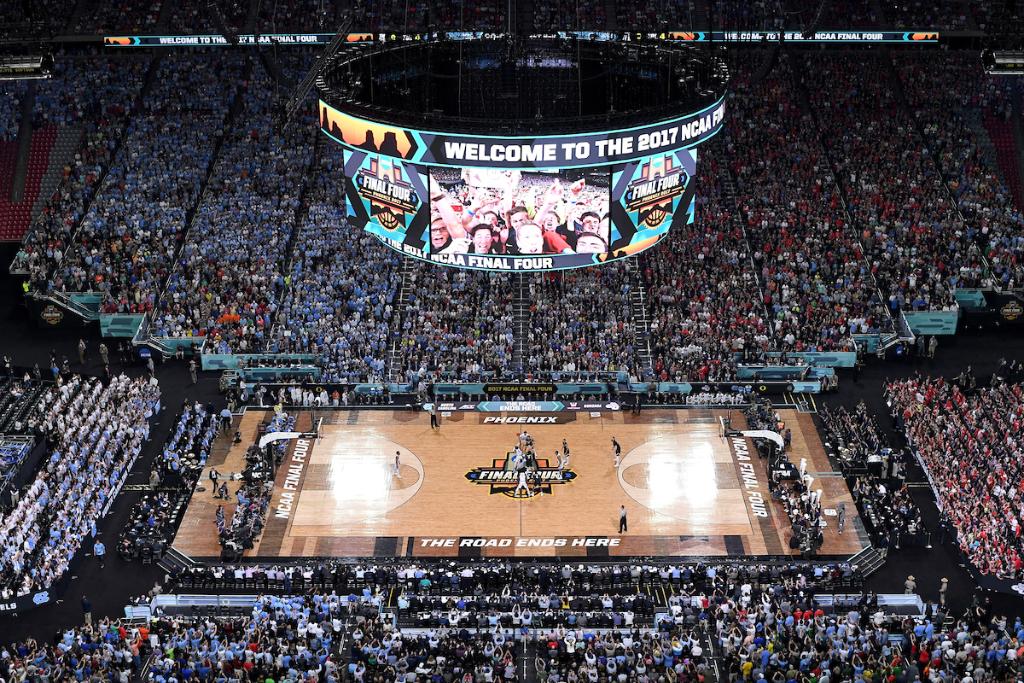 MFinalFour's tweet photo. Redemption for the Heels in 2017

📸 @UNC_Basketball https://t.co/lBpgIinKb0
