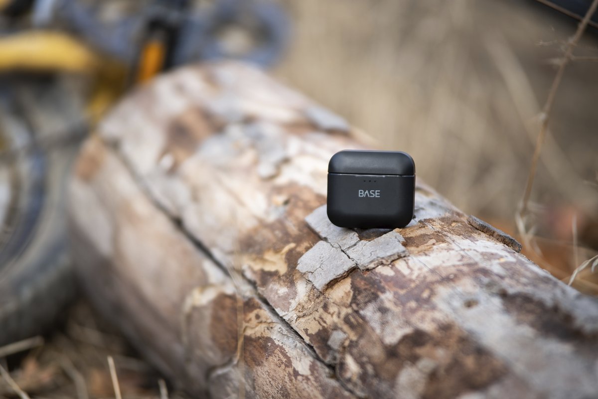 RowkinInc's tweet photo. Get a like-new #Rowkin for, like, less money!

Our #Refurbished program offers slightly-used, perfect quality #earbuds for 50-70 percent less. Shop now!

https://t.co/rS48tJamdY https://t.co/EcqBFdIsXM