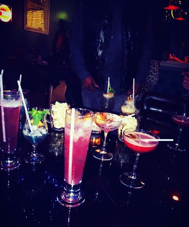 We are open NEW YEARS EVE 🎉 2.30am FREE entry and tables can be reserved via our website 🖤 #eastlondon #london #cocktail #happyhour #bartender #cocktails #designmynight #southwoodford #e18 #loughton #woodford #walthamstow #lizardloungee18 #essex #nye #londonnye