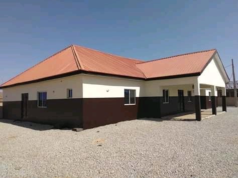 LgKaduna's tweet photo. The face of newly constructed Primary Health Care Abakwa by the Executive Chairman Kaduna North Local Government, Hon. Saleh Shuaibu. The project will be commissioned and handed over to the community in the next coming weeks.

29th December, 2019 https://t.co/LXrwjpVZxi