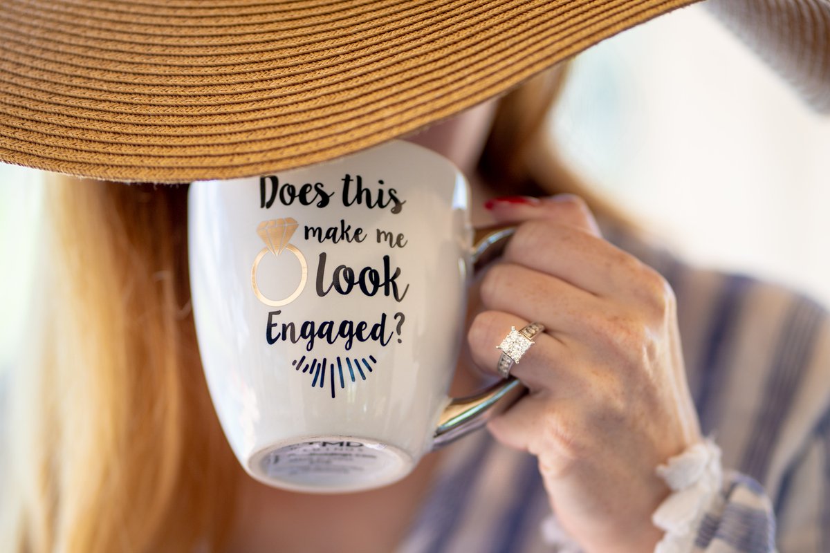 bfweds's tweet photo. The festive season is one of the most popular times to get engaged! Have you just said "YES!"? Or, did you pop the question? Share your proposal stories; we'd love to hear them!  #ISaidYes #SheSaidYes #HeSaidYes #WeSaidYes #WeddingDayChat #WeddingVenues https://t.co/Rzciq6m4L1 https://t.co/g6YdBSeWoR