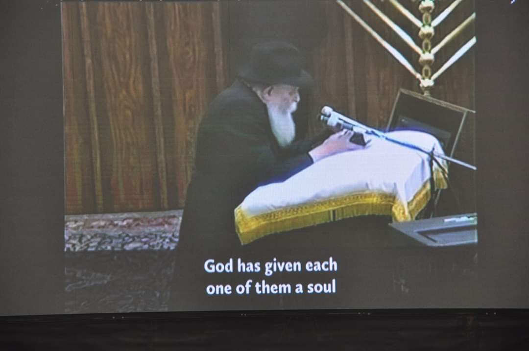 נר שמיני בבונדי עם כאלפיים יהודים
<a href="/rmd_syd/">M Dadon</a> <a href="/DaveSharma/">Dave Sharma</a>