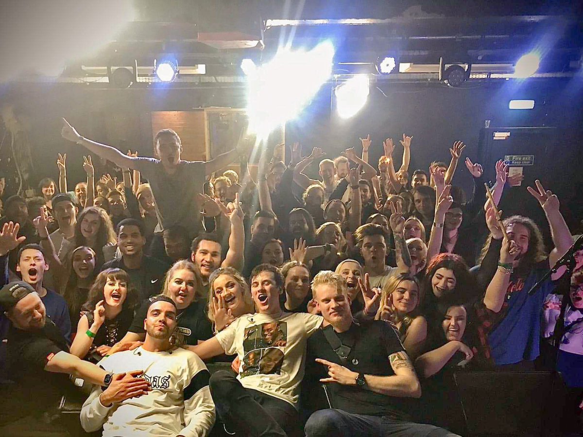 The last show, thank you for everything.