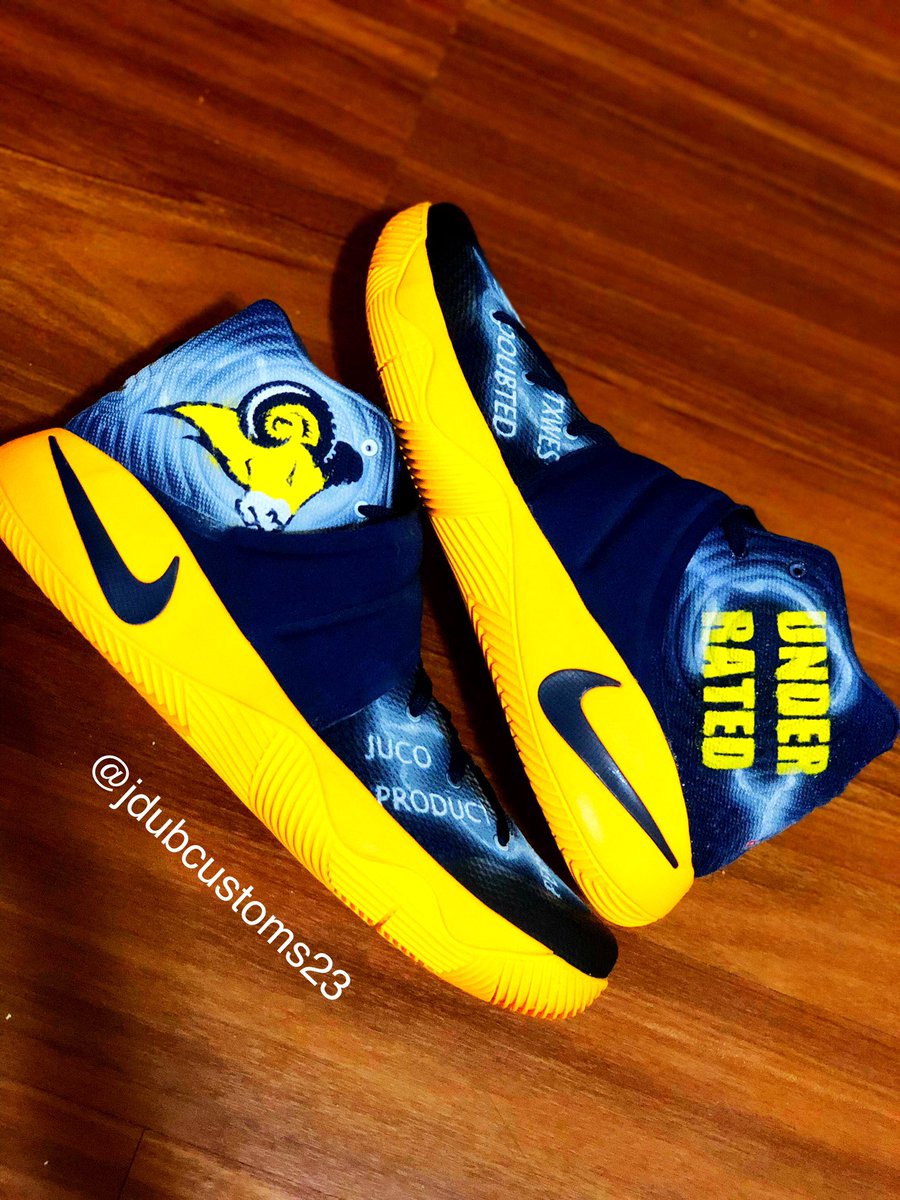 Jdubcustoms23's tweet photo. TxWes Rams Custom🏀🔥 DM me for customs‼️ @AngelusDirect @LadyRamsWBB #Customs #Customshoes #customkicks #shoehead #sneakerhead #shoeart #angulus #anguluspaint #angulusshoes #igkicks #artistsonig #angelusdirect #artistoninstagram #art #jdub #dope #coolshoes #shoesforsale https://t.co/6ppj4lKLzH