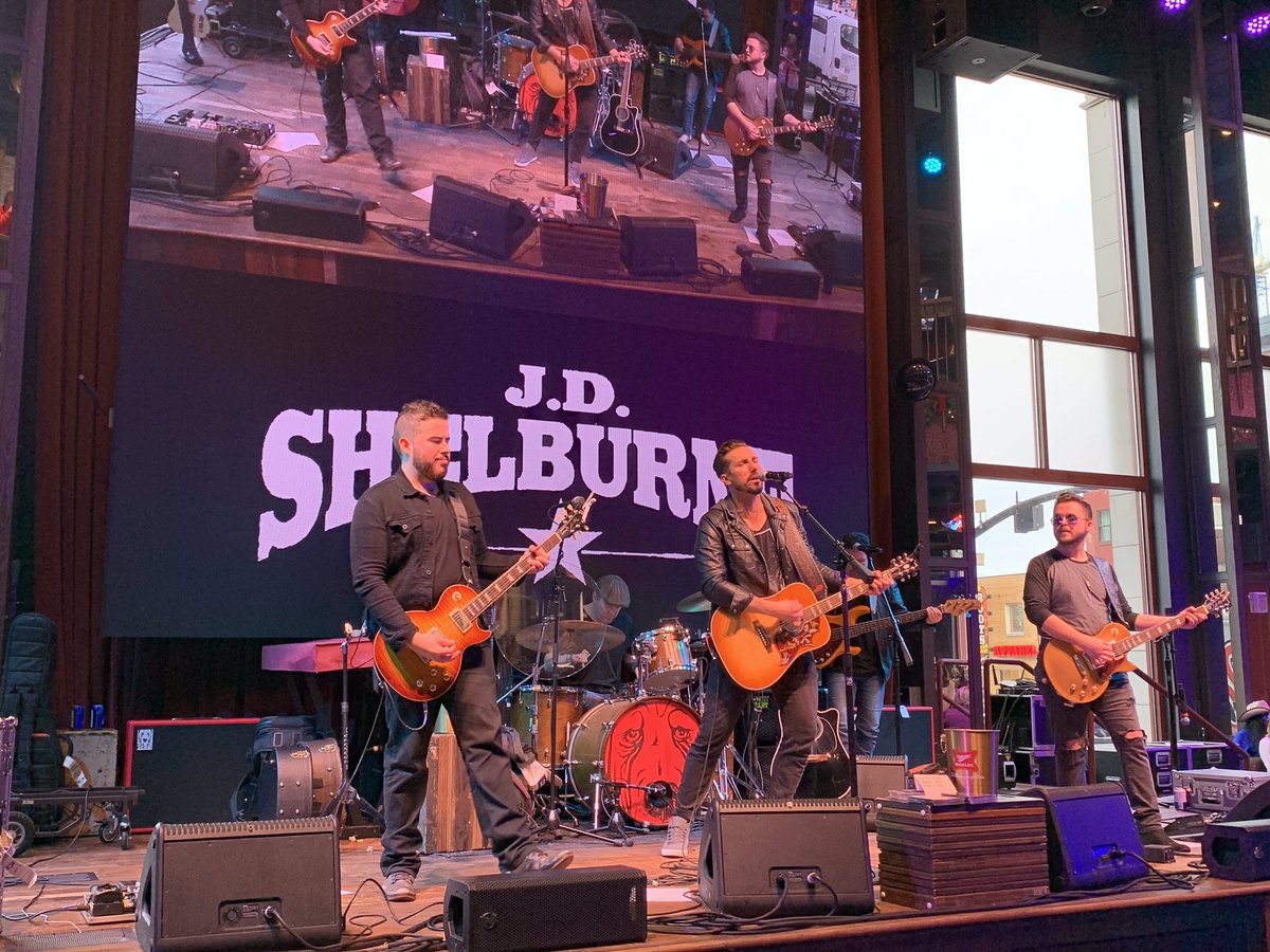 Catherine Bennett tweet media