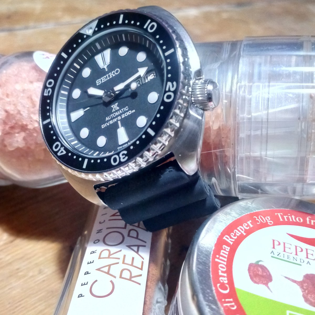 Daramandra1's tweet photo. #carolinareaper #peperita #chilipepper #madeinitaly #srp777 #seikoturtle #turtle #seiko #seikoitalia #seikopassionitalia #seikoprospex #prospex #seikoautomatic #seikoholic #seikopassion #seikocollector #seikodiver #diver #diverwatch #automaticwatch #affordablewatches #daramandra https://t.co/KW564jVIAE