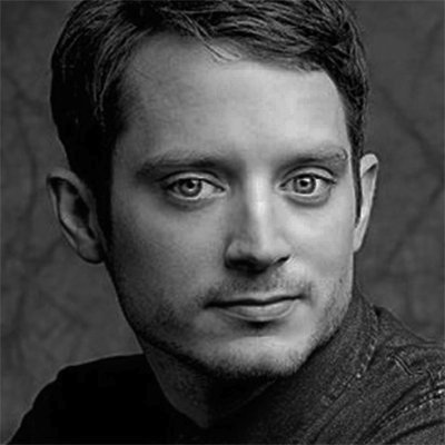 800casting's tweet photo. Worried about your #firstrole?
He started in this way:
Elijah Wood as Video Game Boy in “Back to the Future II”
Wood was at the cusp of an illustrious child star career when he played “Video Game Boy” in ashort scene with Michael J. Fox
https://t.co/hc9Yg1ZXyq. Getty https://t.co/GVpr2S2hwC