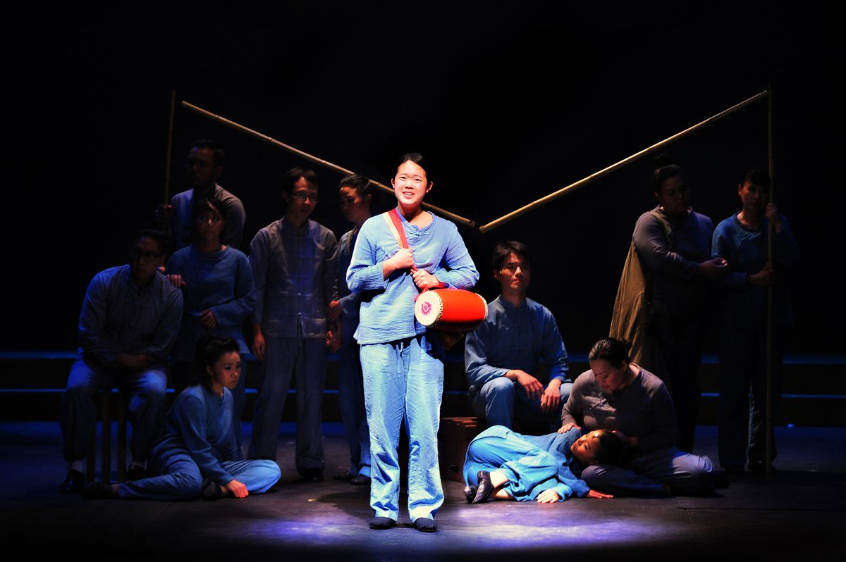 mvvoice's tweet photo. Our A&amp;E Editor Karla Kane looks back at the year in local theater, from @TheatreWorksSV winning a #TonyAward to exuberant musicals and provocative dramas. @PearTheatre @Foothillnews @dragon_theatre @losaltosstage @PaloAltoPlayers https://t.co/VdZJwdrQ3A https://t.co/gy4bpbcjjo