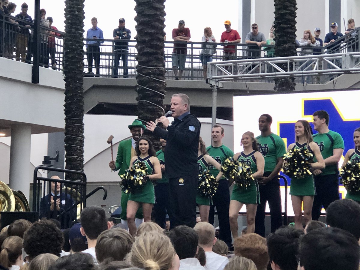 PopTartsBowl's tweet photo. Notre Dame fans packed out @PointeOrlando! #PointePep #CampingWorldBowl https://t.co/QDZJWv0Tvj