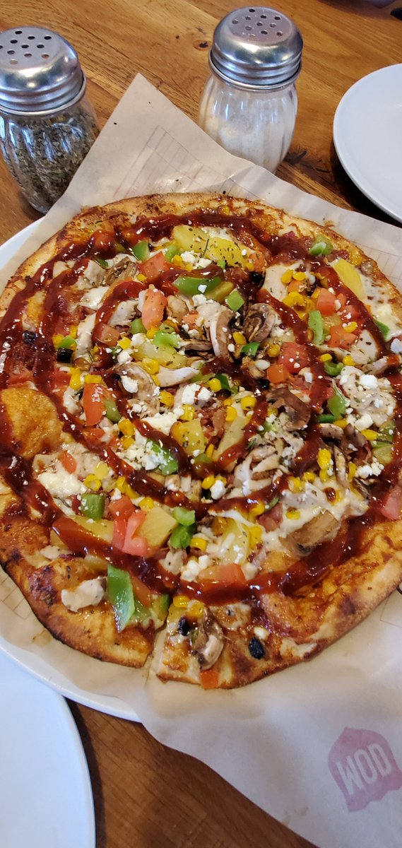 LmaoTrissy's tweet photo. #SpreadingModness eating at @MODPizza w/ my mother, bbq pizza is LIT https://t.co/aaAKijz3wf