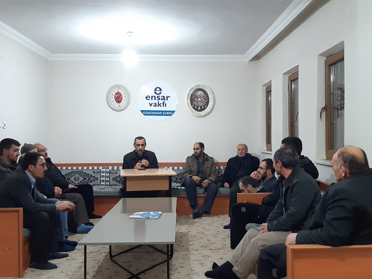 Gümüşhane Ensar Vakfında Cuma sohbeti
Eğitim Uzmanı Mahmut SANIR hocamız "Yılbaşı Kutlamak" konulu sohbet verdi.