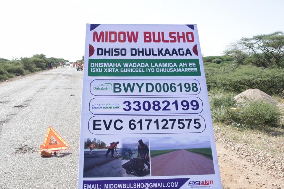 GalmudugDev's tweet photo. #Guriel - #Dhusamareb roadway, part of #Somalia’s main highway connecting the north and south, is currently under rehabilitation through community-centered initiative.

The road has been maintained through similar community initiatives in the past.  #Guriceel #Dusmareb #Galmudug https://t.co/haIkbv720M