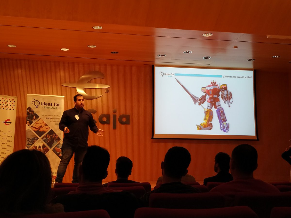 Innovando con Megazord en <a href="/IdeasForZgz/">Ideas for Zaragoza</a> gracias a <a href="/LuisMartinNuez/">Luis Martín 🤖🚀👨🏻‍🔧</a>