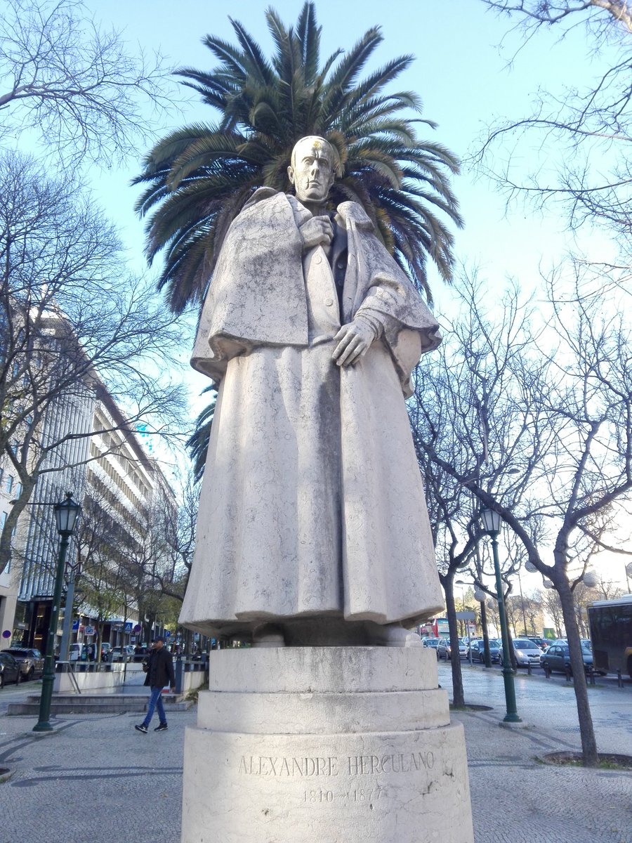 helenaslbgirl's tweet photo. #lisboa #avenidaliberdade #Portugal https://t.co/sWm2pkpNDB