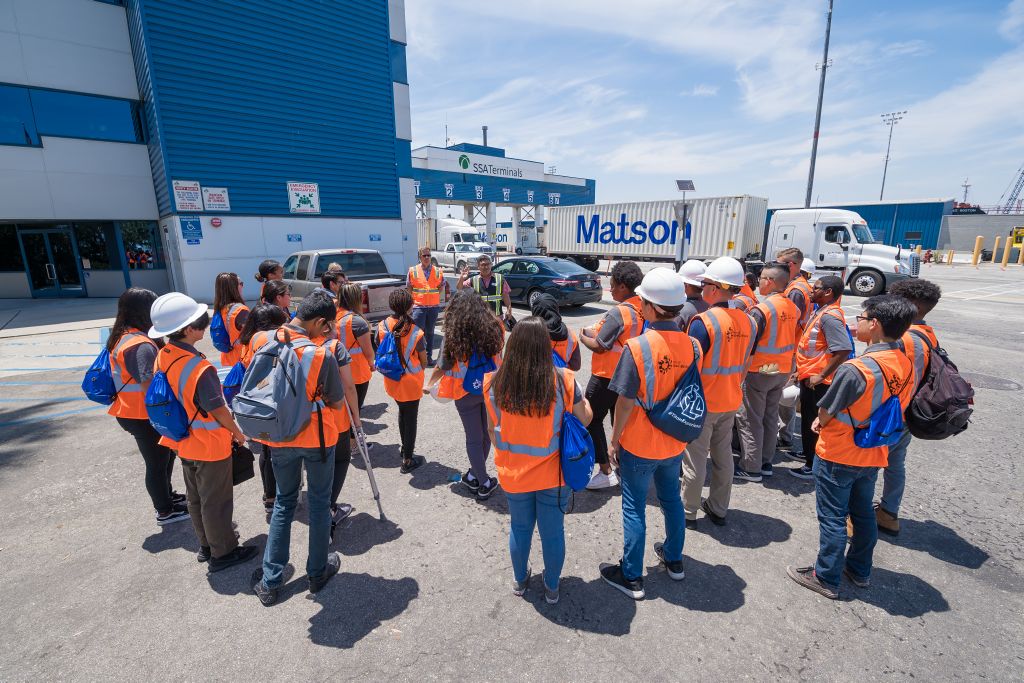 portoflongbeach's tweet photo. Are you a Long Beach student? Winter break is the perfect time to work on your #POLB summer internship or scholarship application! Submit yours beginning January 6. https://t.co/TPSGUrGk0E https://t.co/8wX0qBdnzk