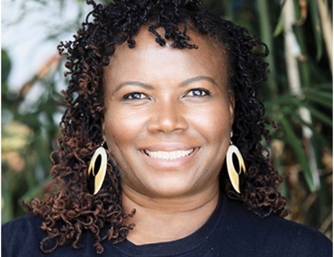 educatetomorrow's tweet photo. #MeetOurTeam Varzi Jean Baptiste is a Care Coordinator for Educate Tomorrow. She joined us as a graduate student at the UM in the Community and Social Change program. Since then she has been assisting youth and team in planning life skills events and college tours. https://t.co/p5Ab2FDETu