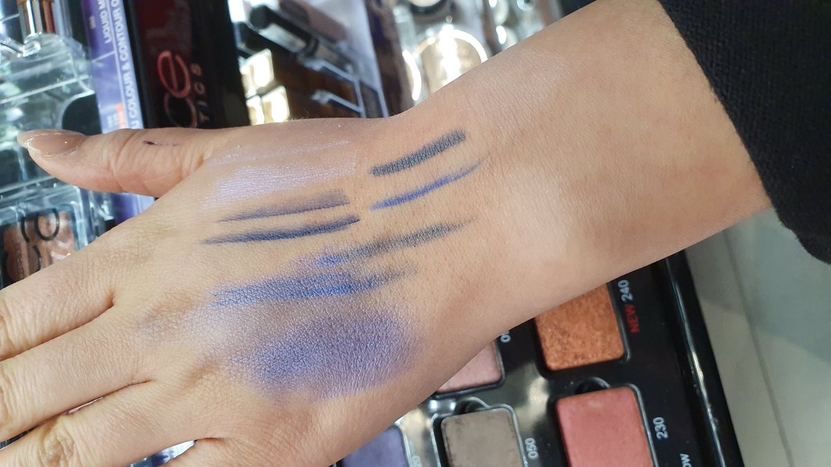 Ah shi I went to a shop called Etos to find the perfect colour for my eyebrows and I probably found the one :3 #inazumaeleven #shawnfrost