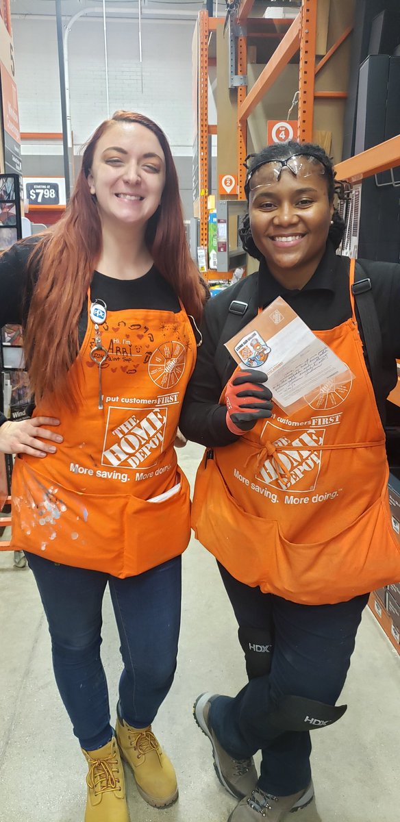 ArrielleLadd's tweet photo. Amazing jobs to these associates who helped unload our truck on Christmas Eve!! You guys rock!! 2731 Strong!! @DorionJackson  @MatthewStone422 @rmarl17 @CLevitan17 @THDMadisonHTS @KeyataHouston @McFarrenGary @HouleHeather https://t.co/JdZoaJ7xOA