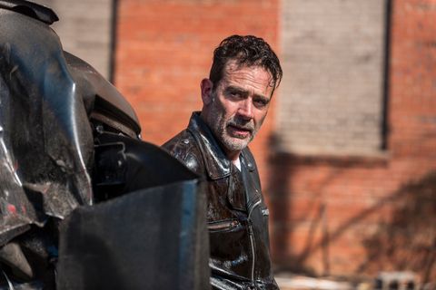 Like and Retweet if you are a Negan fan #TWD