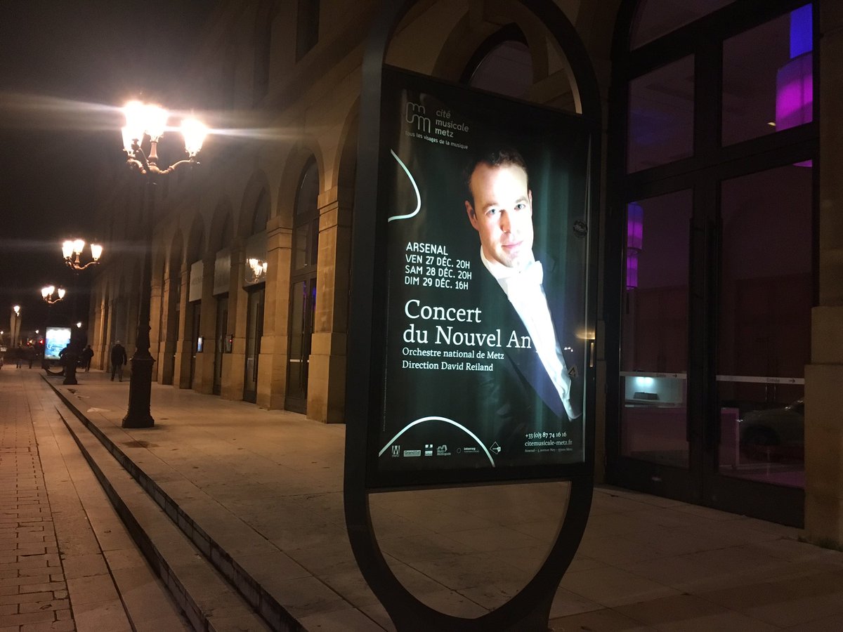 sarmckee's tweet photo. [FULL HOUSE] La série des concerts du Nouvel an de l’Orchestre national de Metz sous la baguette de #DavidReiland est officiellement lancée ce soir à l’Arsenal / @CiteMusicale #Metz🥁🎺🎻 https://t.co/Y1t6NI27fp