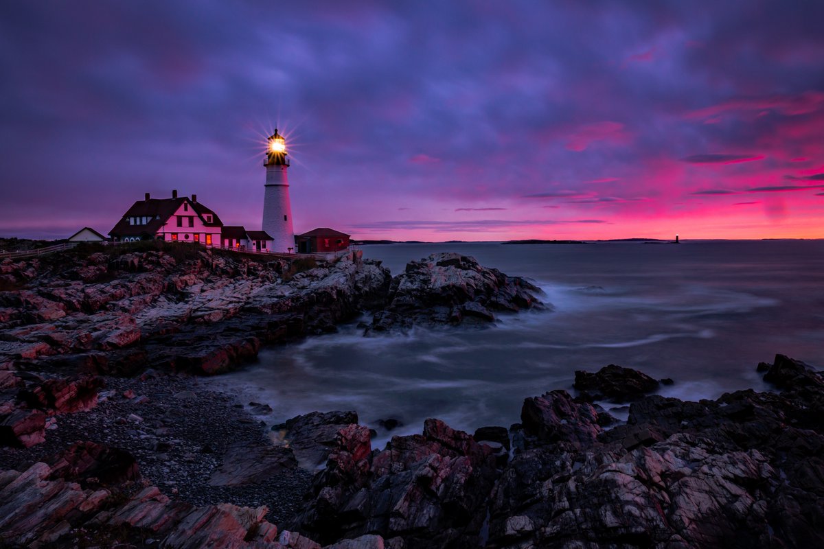 brianhavrilla's tweet photo. I'm trying to build my photography following and see if it's worth me trying to sell prints.

Going to give away (5) 8x10" prints of ~any~ picture from my poorly put together portfolio here: https://t.co/qKsmEg1WSu.

I'll pick winners on 12/31.

RT and follow for a chance to win! https://t.co/koWk7foU1s