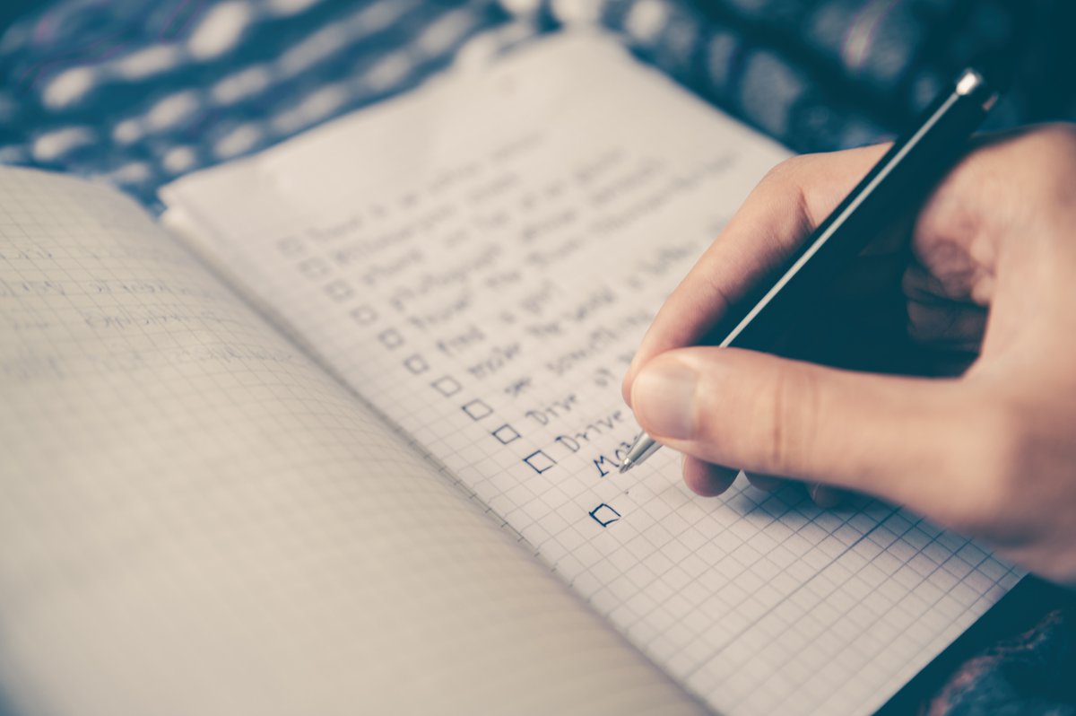 workboldly's tweet photo. Resolutions are good, but how about tackling procrastination by creating a list of things to do? Tomorrow is #StillNeedToDoDay. Use this day to get motivated!
#JustDoIt #Remote #WorkingBoldly #LivingBoldly https://t.co/5YuLoZBun4