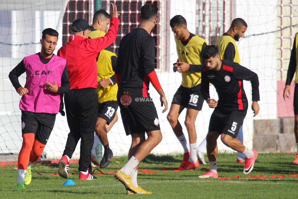 WACofficiel's tweet photo. Last training before #WACAPL 💪
#DimaWYDAD 🔴⚪ https://t.co/sRXMCtEQ6w