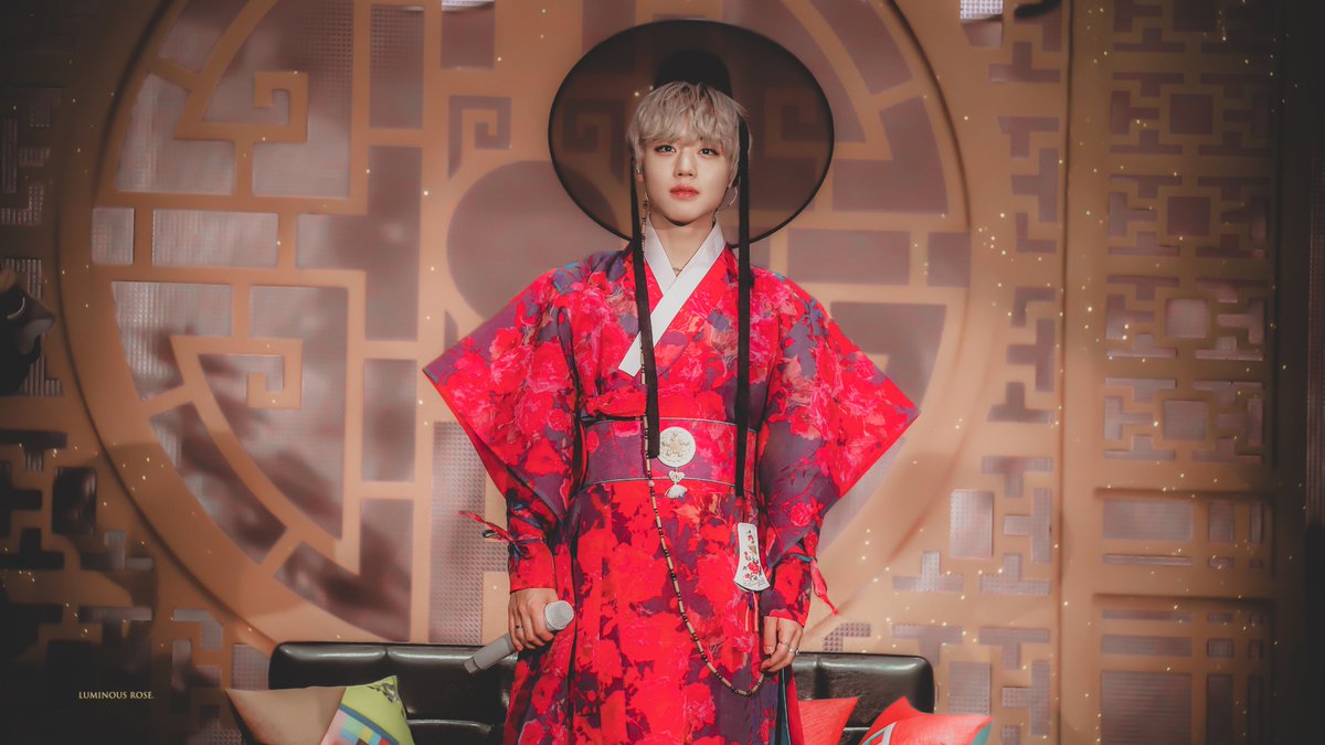luminous_rose's tweet photo. ❥ 191222 #박지훈 https://t.co/62yo25gM1Y
