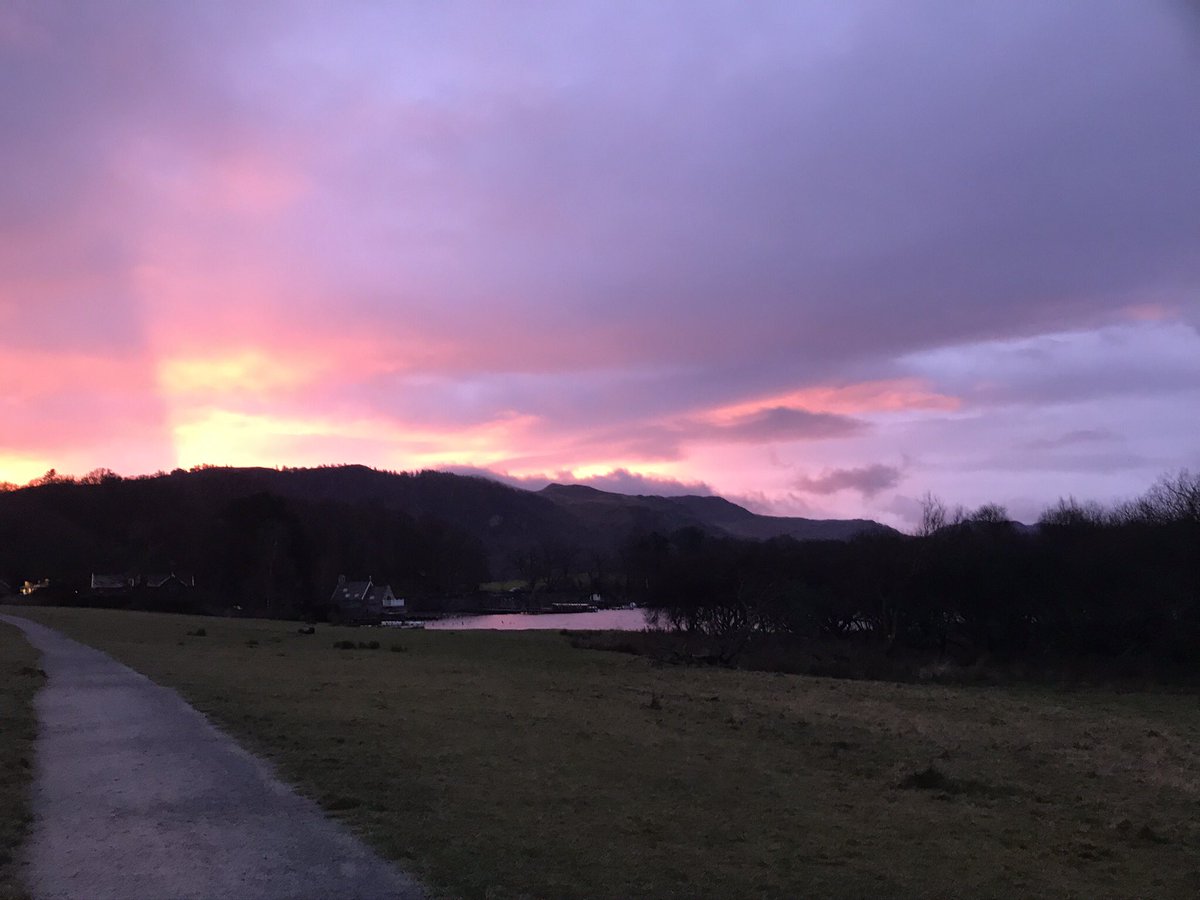 cyderdog1's tweet photo. Stunningly beautiful breaking dawn this  morning over the Hills of Keswick https://t.co/wlD3JGas3g