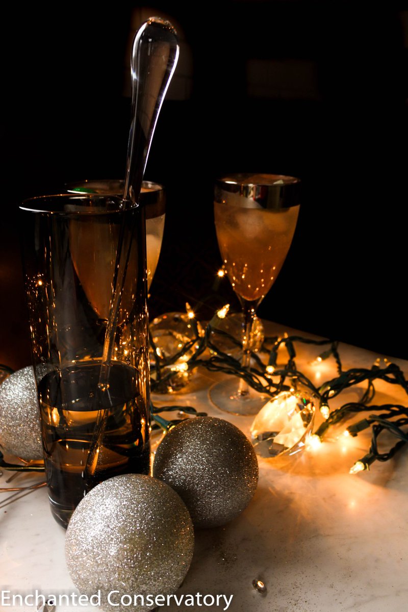 Enchanted1689's tweet photo. Looking for the perfect champagne cocktail for New Year's Eve? Try our Fig Fizz Punch...perfect for a crowd of two or more. Here's to an enchanting New Year!
#festivefriday #champagne #bacardi #newyearseve2020 https://t.co/lYDKmd9qMG https://t.co/AVdev0vqTi