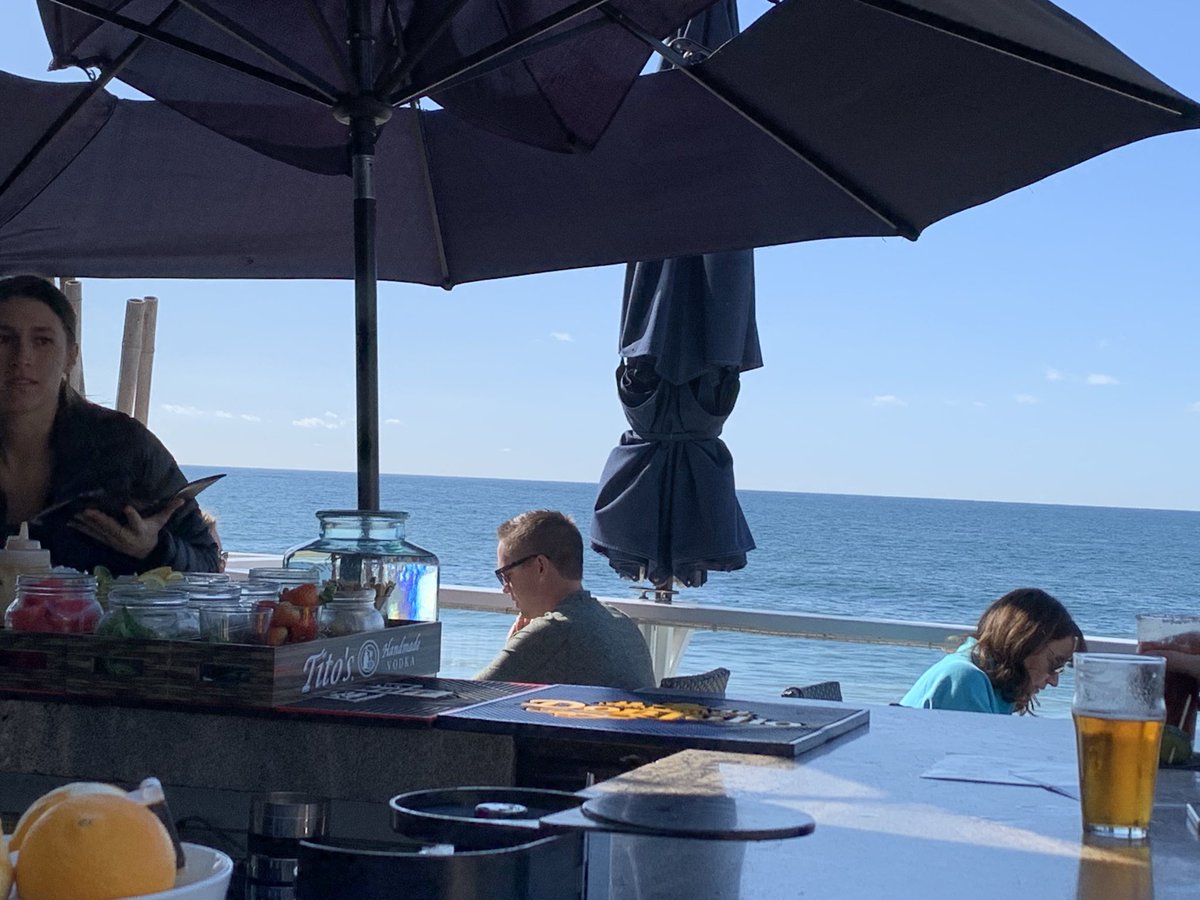 AuntMyra's tweet photo. ❤️😊 Great way to end this perfect trip with my oldest. Love you ⁦@trinitycampbell⁩ https://t.co/ytYxUp2wD8
