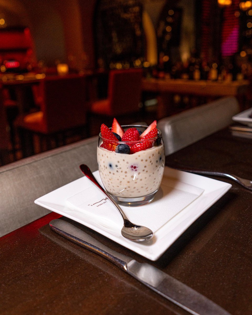 Sweet treats for our vegan friends featuring the Tapioca Pudding with fresh berries. #lacavelv