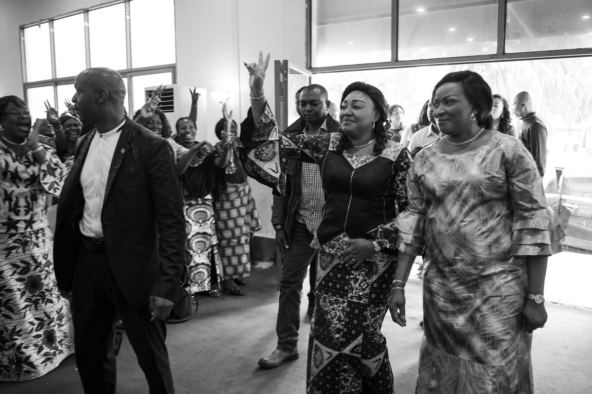 DeniseNyakeru's tweet photo. Aux maman de l’UDPS ce Jeudi 26/12, j’ai repris le voeux principal du président de la République pour 2020 :  soyons des femmes qui participent activement à la renaissance de notre pays en aimant et en manifestant l’amour envers notre prochain.

#RDC #Femme #UDPS #BonneAnnee2020 https://t.co/6HRkxasCQi