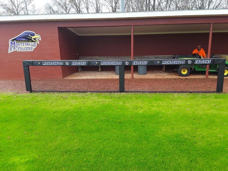 UMoTownBaseball's tweet image. New dugout padding finished up today! First of many upgrades at the Kermit this spring! 🔥 #RECC
