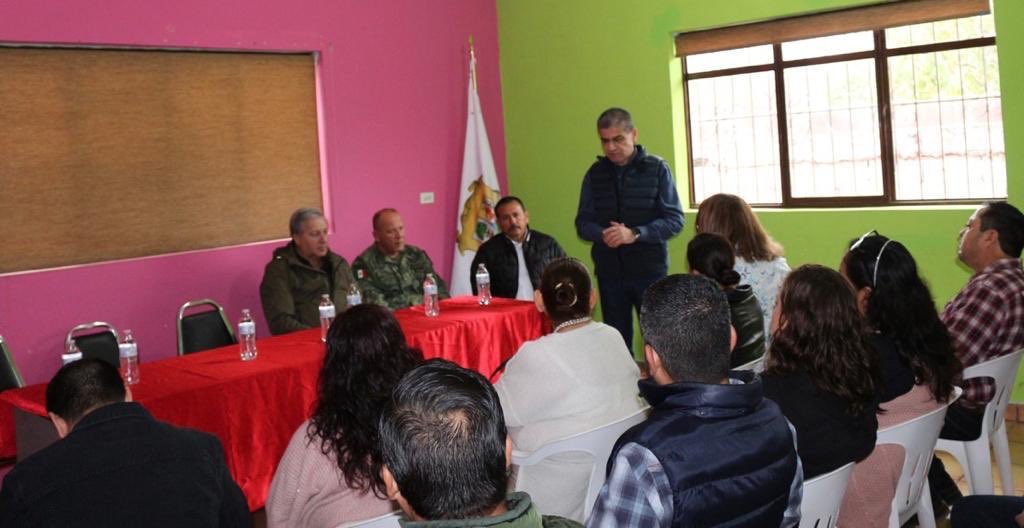 mrikelme's tweet photo. Hoy visité #VillaUnión para revisar los avances de la rehabilitación de las viviendas y tuve la oportunidad de platicar con maestras, maestros y habitantes del municipio. #Coahuila https://t.co/rAL8uDmlPZ