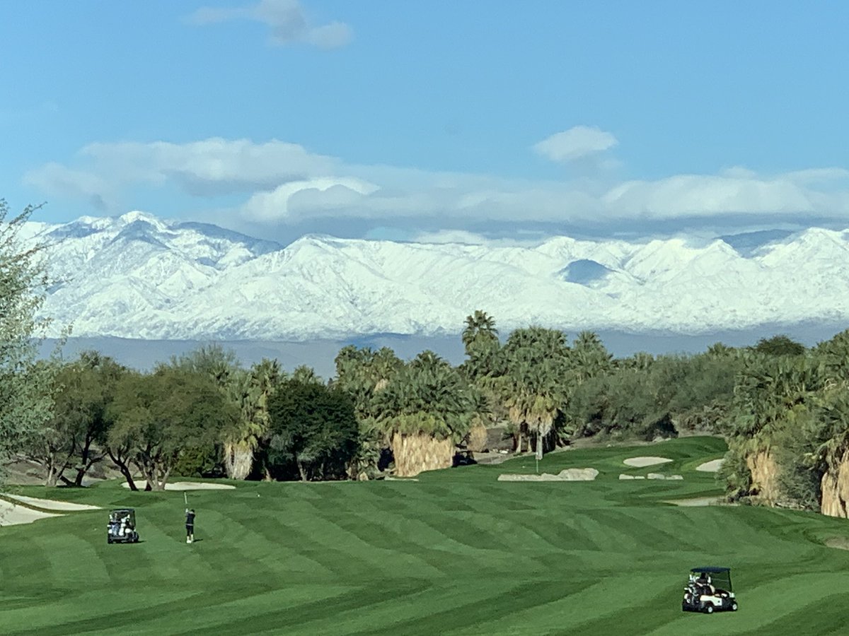 onenation64's tweet image. Beautiful morning @golfDWGR! First day open on Mountain View after over-seeding. It’s definitely living up to it’s name!  #playdesertwillow #golf #thisiskempersports
