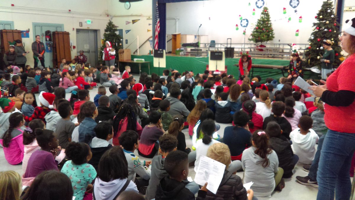 FairOaksES's tweet photo. Fair Oaks Schoolwide Holiday Singalong was enjoyed by all. https://t.co/SA9VxpXaKw